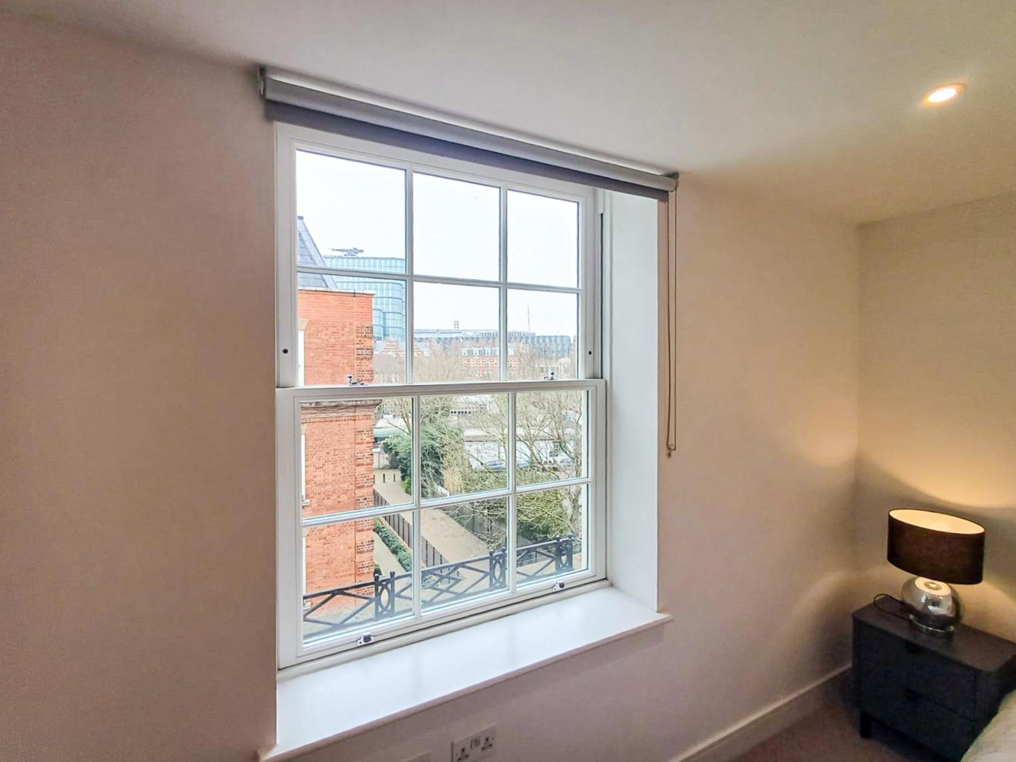 לונדון Modern 2-Bedroom, 2-Bathroom Apartment In West Kensington מראה חיצוני תמונה